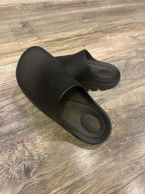 Free people movement shoes 35/36